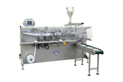 Machines for horizontal packing and bottling