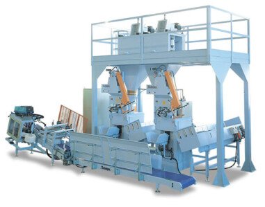 Equipment for packing into valved bags